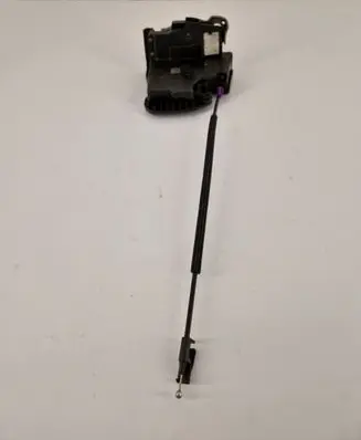 Opel Insignia B Rear door lock 915C303907718S