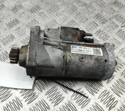 Volkswagen PASSAT B7 Starter motor 02E911024H