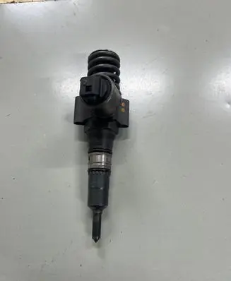 Audi A4 S4 B7 8E 8H Fuel injector 03G130073G 0414720404
