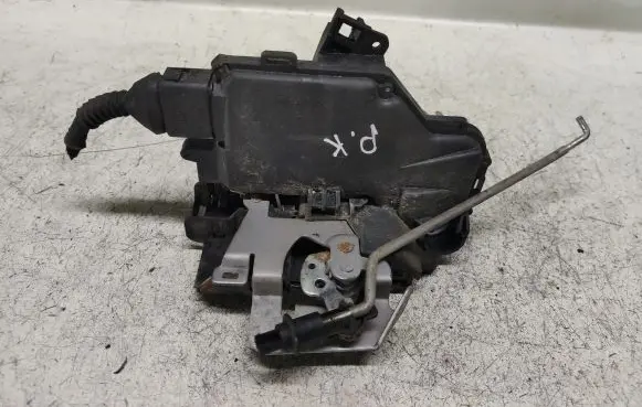 Audi A4 S4 B6 8E 8H Front door lock