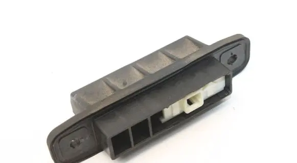 Toyota RAV 4 (XA40) Tailgate/boot open switch button 0506B31