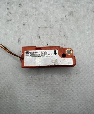 Hyundai Santa Fe Airbag deployment crash/impact sensor 9592026000 5WK42935 93D0008B4CH