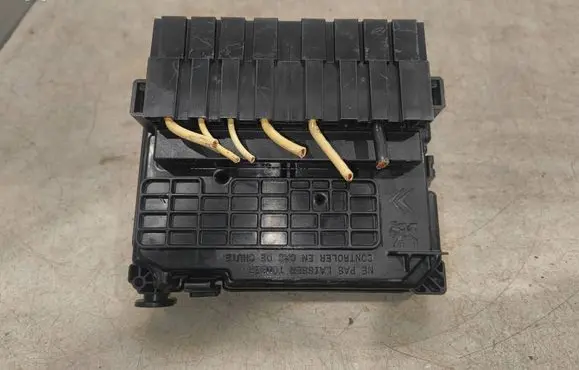 Citroen DS3 Fuse module 9667199680 9636079380