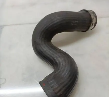Volkswagen Golf III Engine coolant pipe/hose 