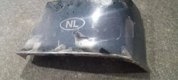 Saab 900 Rear/tail light trim molding 4332920