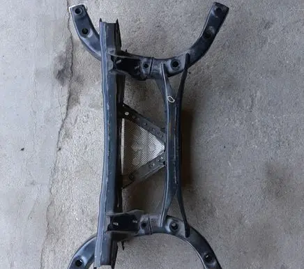 Mazda 3 III Rear subframe 45C824 45C811 45C813