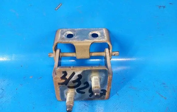 Ford Focus Tailgate/trunk/boot hinge CP9Z5842900A