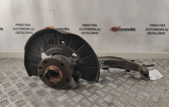 Volkswagen Touareg I Front wheel hub spindle knuckle 7L0407258A