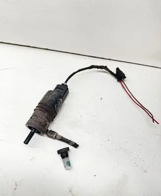 BMW 5 F10 F11 Windscreen/windshield washer pump 8362154 008017