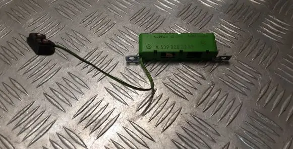 Mercedes-Benz Vito Viano W639 Aerial antenna filter A6398202289