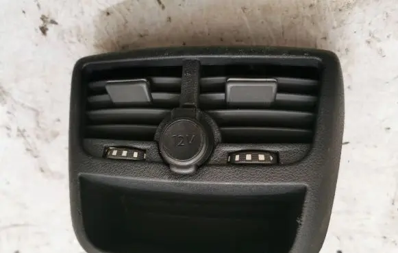 Peugeot 508 RXH Rear air vent grill 9686457777 9688876277