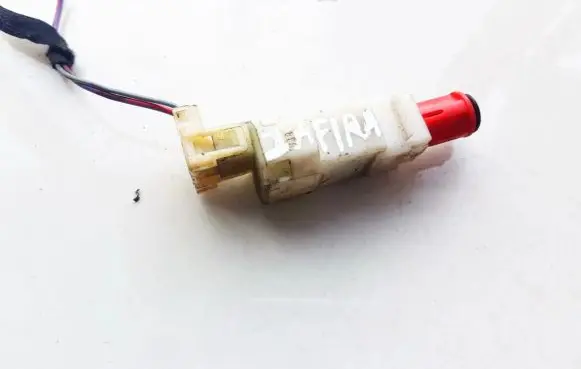 Opel Zafira A Brake pedal sensor switch