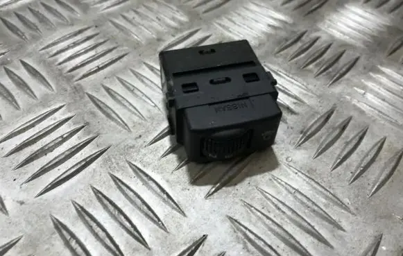 Nissan Micra Headlight level height control switch 3y06b