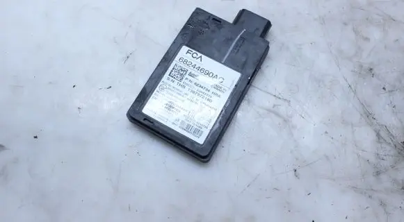 Jeep Compass Blind spot module 68244690AC