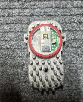 BMW X5 F15 LED ballast control module 1305715084 707881
