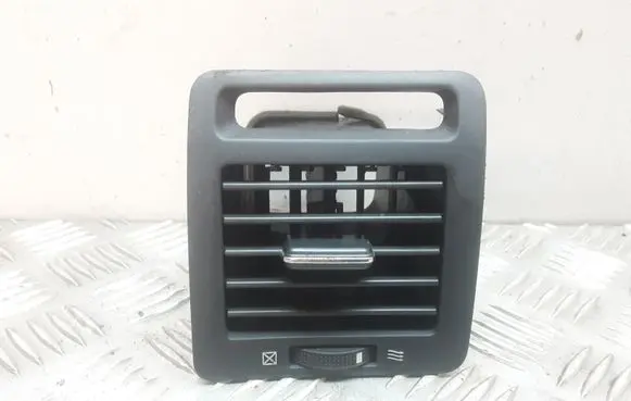 Toyota Corolla Verso E121 Dashboard side air vent grill/cover trim 5566013020