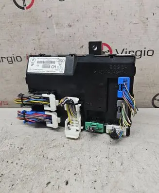 Ford Fiesta Comfort/convenience module AV1T15K600CH 116RA000084 030688813802