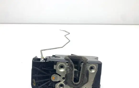 Dacia Duster II Front door lock 