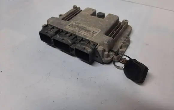 Ford Focus Engine control unit/module 6M5112A650KC 0281011701 6M5112A650NC