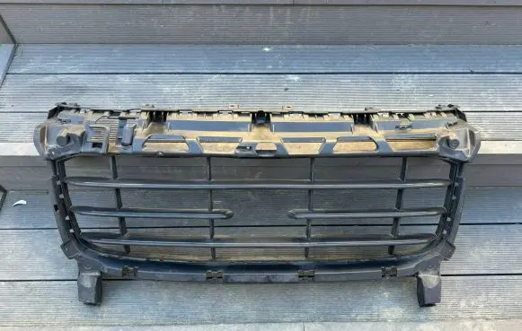 Porsche Cayenne (92A) Front bumper upper radiator grill 7P5807683