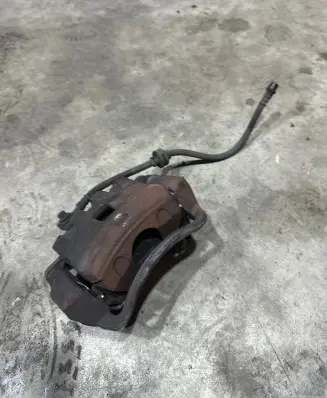 Opel Zafira C Front brake caliper