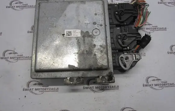 Renault Megane III Engine control unit/module 237101454R 237100669R