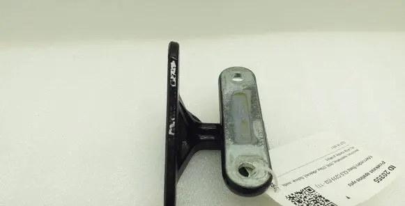 Mercedes-Benz CLS C219 Front door lower hinge 