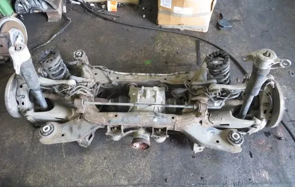 Jaguar XE Rear axle beam with reductor GMAUTO4574097