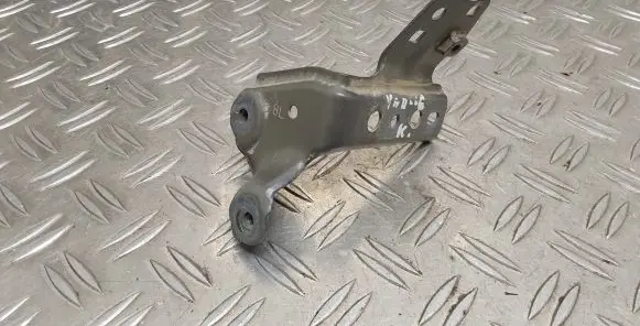Toyota Yaris Fender mounting bracket