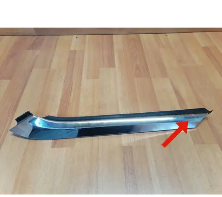 Fender trim (molding)