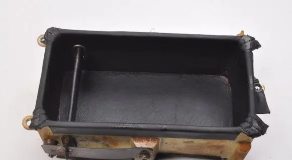 Aston Martin Vantage III Central console drawer/shelf pad 