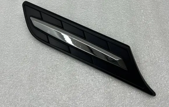 Suzuki Vitara (LY) Fender trim (molding) 7261154P0