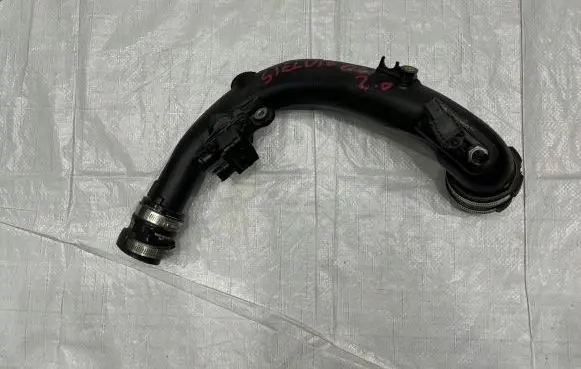 Alfa Romeo Giulia Intercooler hose/pipe 05281937AC