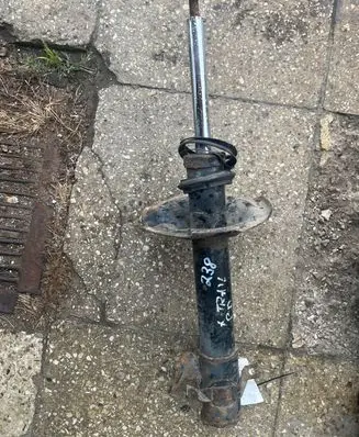 Nissan X-Trail T31 Front shock absorber/damper