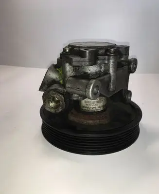 Mercedes-Benz Vito Viano W639 Power steering pump A6612300115 0034667101