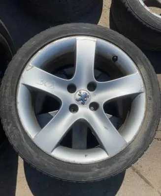 Peugeot 308 R17 alloy rim 