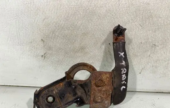 Nissan X-Trail T30 Radiator mount bracket