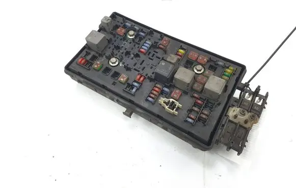 Chevrolet Cruze Fuse box set 9698204004