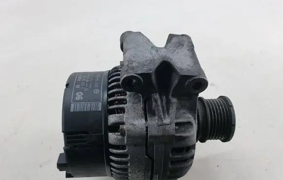 Mercedes-Benz Vito Viano W638 Generator/alternator 0101549502