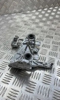 Mercedes-Benz E W212 Engine mounting bracket A6510902241