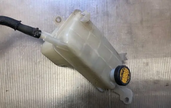 Toyota Prius (XW30) Coolant expansion tank/reservoir 1648028080