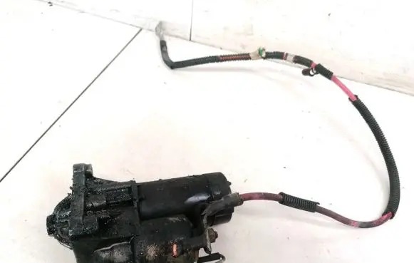 Renault Scenic I Starter motor D6RA101 01L80188GH