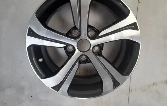 Nissan Pulsar R16 alloy rim 32L3A