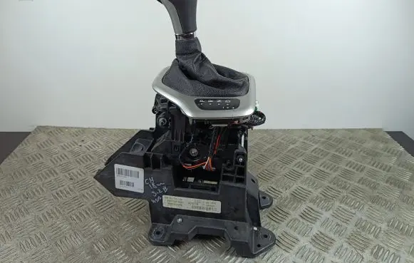 Jeep Cherokee Gear shifter/selector P6MD101A9AB
