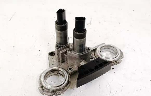 Volkswagen Touareg II Camshaft vanos timing valve 03H109210C 03H109210