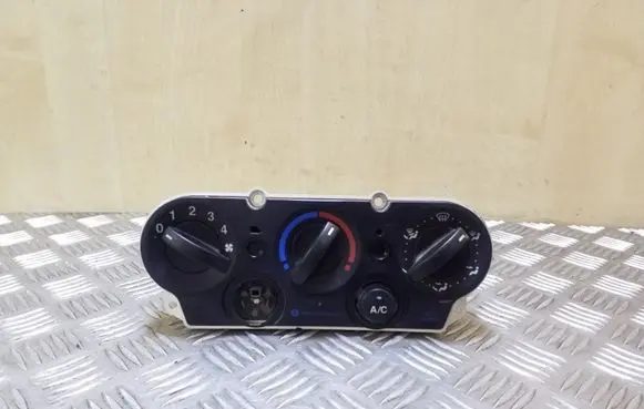 Ford Fusion Climate control unit 2S6H19980BC