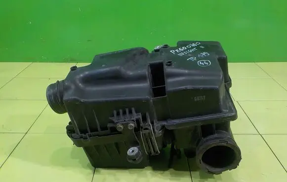 Honda Insight Air filter box 