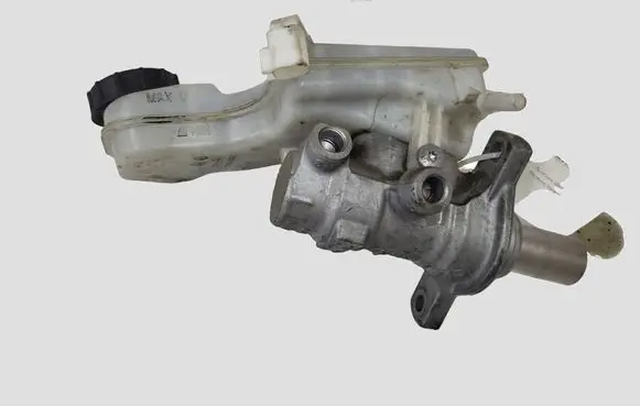 Volvo V40 Cross country Master brake cylinder 31362932 033508 90921