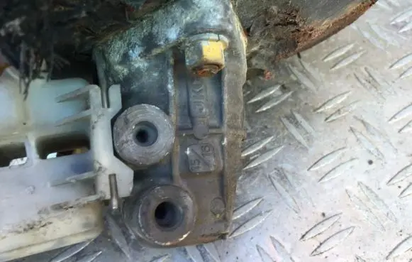 Mazda 323 Master brake cylinder