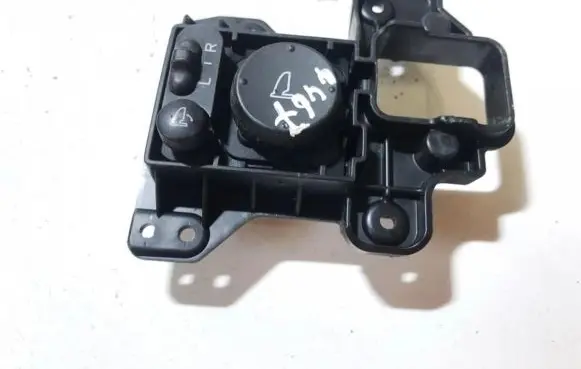 Honda Insight Wing mirror switch m33212 tm8